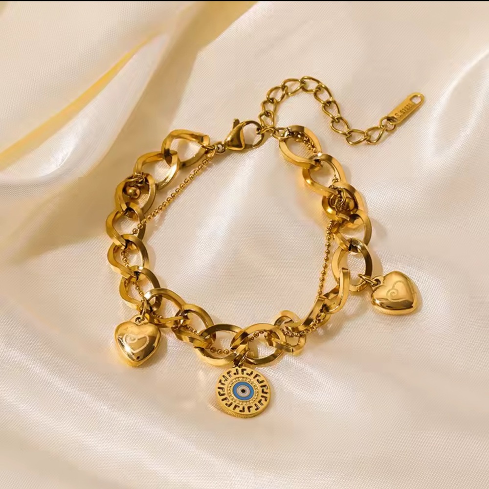 Chic “18K Gold Plated Stainless Steel Heart bracelet